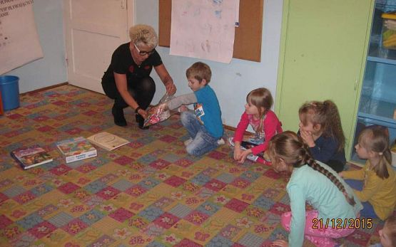 Grafika #3: Wręczenie nagrody w konkursie plastycznym 21.12.2015r.