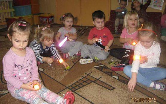 Grafika #13: Spotkanie z policjantem 17.12.2015r.