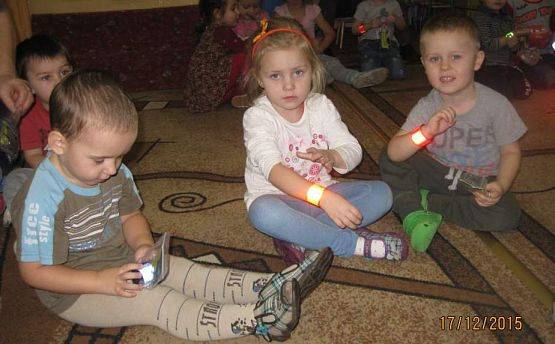 Grafika #15: Spotkanie z policjantem 17.12.2015r.