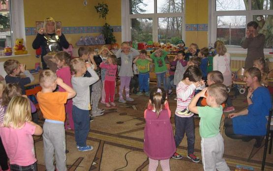 Grafika #10: Bajki i baśnie z dzieciństwa 03.12.2015r