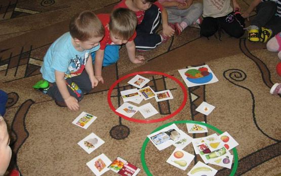 Grafika #10: Zdrowa żywność -sałatka owocowa 10.11.2015 r.