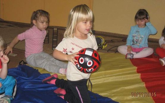 Grafika #4: Zdrowa żywność -sałatka owocowa 10.11.2015 r.