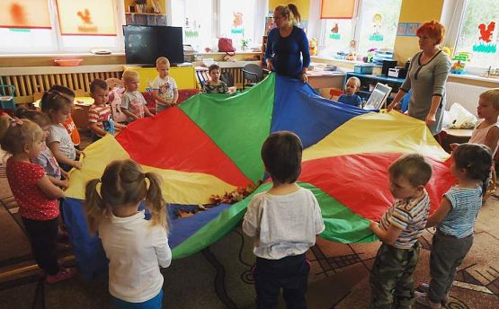 Grafika #10: Jesienne zabawy - Grupa maluszków