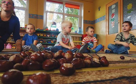 Grafika #13: Jesienne zabawy - Grupa maluszków