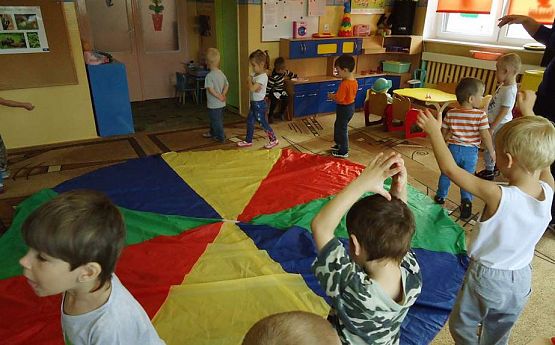 Grafika #2: Jesienne zabawy - Grupa maluszków