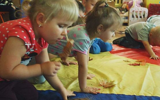 Grafika #5: Jesienne zabawy - Grupa maluszków