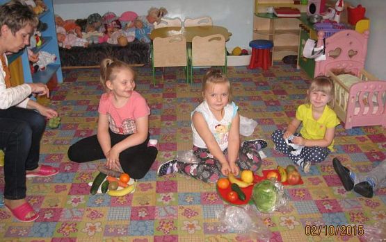 Grafika #0: Sałatka owocowa-Grupa starszaków 02.102015r.