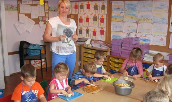 Grafika #10: Sałatka owocowa-Grupa starszaków 02.102015r.