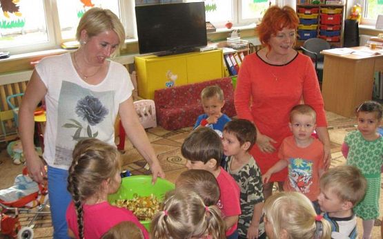 Grafika #19: Sałatka owocowa-Grupa starszaków 02.102015r.