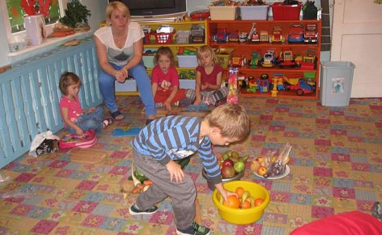 Grafika #4: Sałatka owocowa-Grupa starszaków 02.102015r.