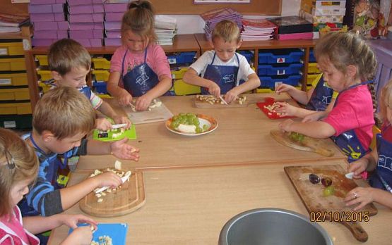 Grafika #7: Sałatka owocowa-Grupa starszaków 02.102015r.