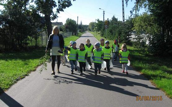 Grafika #9: Udział w Akcji Sprzątania Świata 24.09.2015