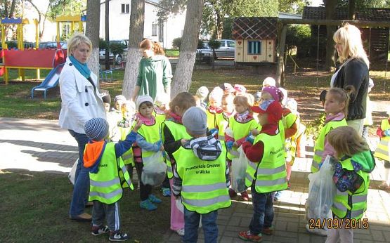 Grafika #12: Udział w Akcji Sprzątania Świata 24.09.2015