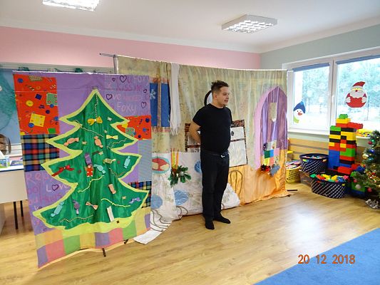 Grafika #0: Przedstawienie teatralne  Dziadek do orzechów cz. I