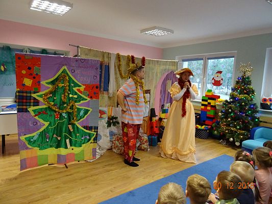 Grafika #4: Przedstawienie teatralne  Dziadek do orzechów cz. I