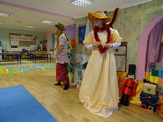 Grafika #8: Przedstawienie teatralne  Dziadek do orzechów cz. I