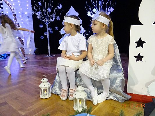 Grafika #1: Musical Bożonarodzeniowy cz. V