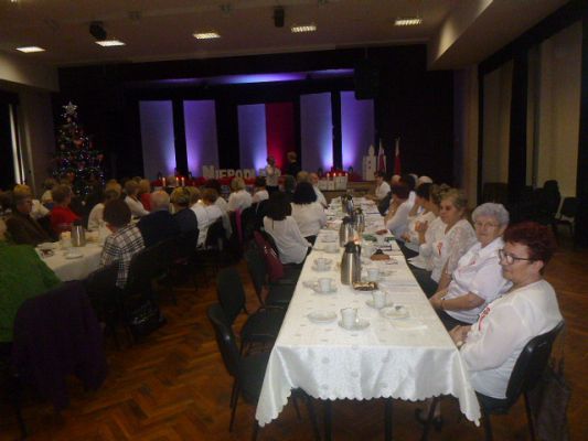 Grafika #0:  100  LAT NIEPODLEGŁOŚCI gościnny występ starszaków w GOKiS w Wicku cz. I