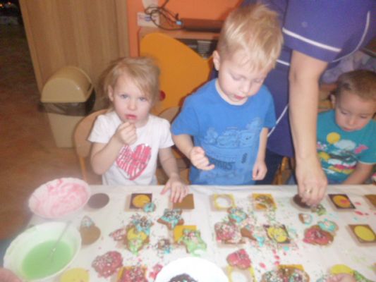 Grafika #4: Przygotowania do Świąt  Motylki