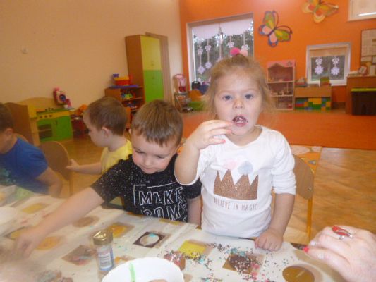 Grafika #5: Przygotowania do Świąt  Motylki