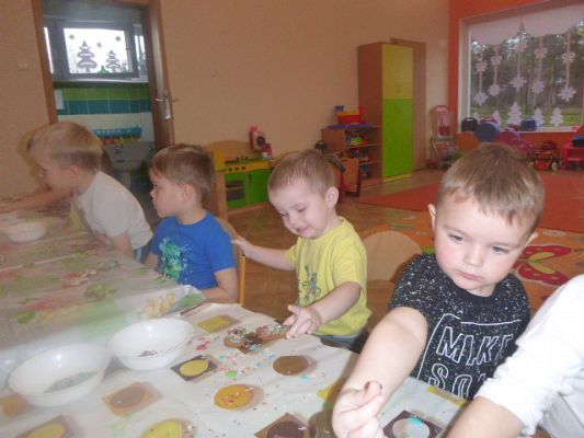 Grafika #6: Przygotowania do Świąt  Motylki