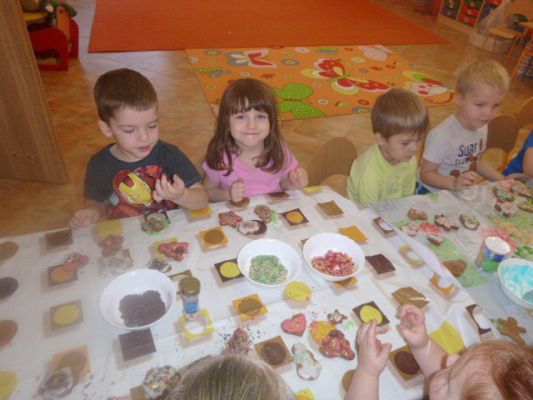 Grafika #5: Przygotowania do  Świąt -Motylki