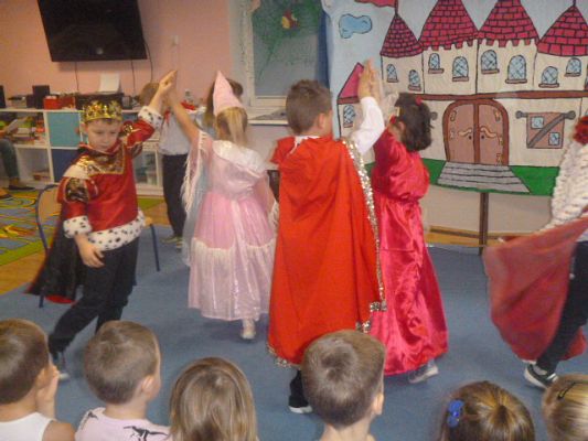 Grafika #1: Niespełnione marzenie Kopciuszka cz. II