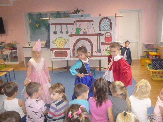 Grafika #7: Niespełnione marzenie Kopciuszka cz. I