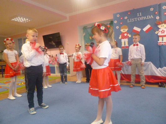 Grafika #3: Obchody Święta Niepodległości cz. III