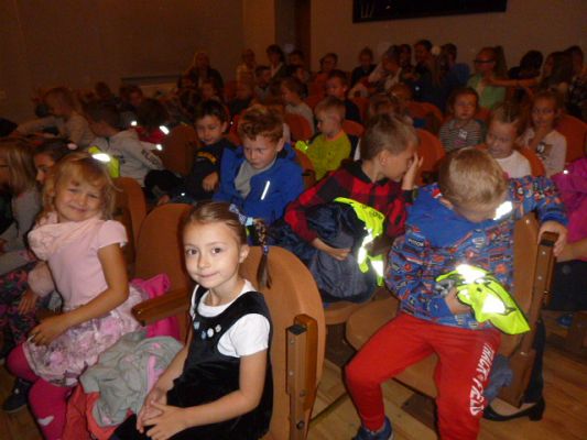 Grafika #0: Spektakl Niedźwiedź i Masza cz. III