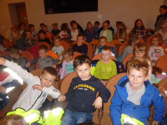 Grafika #2: Spektakl Niedźwiedź i Masza cz. III