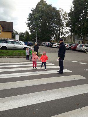 Grafika #1: Spotkanie z policjantem cz. III