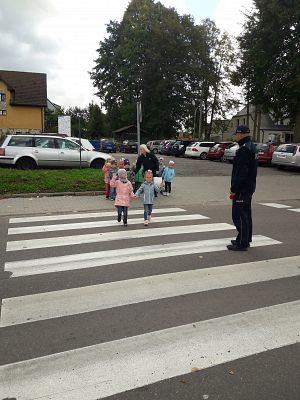 Grafika #8: Spotkanie z policjantem cz. II