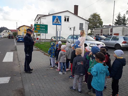 Grafika #1: Spotkanie z policjantem cz. I