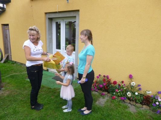 Grafika #0: Przedszkolaki w pasiece cz.VI