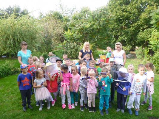 Grafika #2: Przedszkolaki w pasiece cz.VI