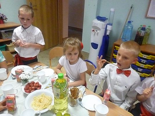 Grafika #3: Uroczyste pożegnanie 6-latków cz. XI