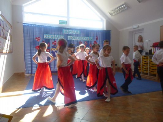 Grafika #4: Uroczyste pożegnanie 6-latków cz.I