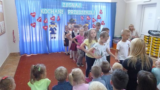 Grafika #2: Delfinki przekazują klucz Rybkom cz. III