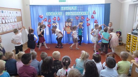 Grafika #4: Delfinki przekazują klucz Rybkom cz. III