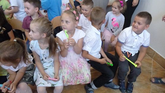 Grafika #8: Delfinki przekazują klucz Rybkom cz. II