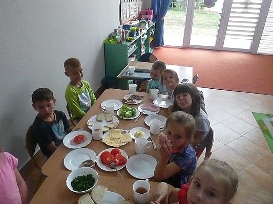 Grafika #1: Nocka w przedszkolu cz. III