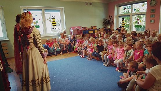 Grafika #8: Zło tańcem zwyciężaj-bajka muzyczna cz. IV