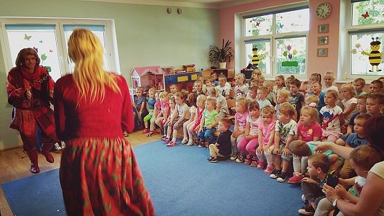 Grafika #7: Zło tańcem zwyciężaj- bajka muzyczna cz. III