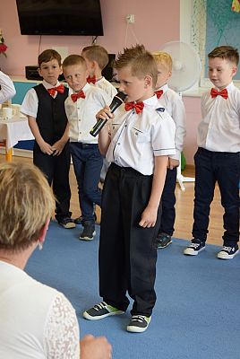 Grafika #8: Uroczystość pożegnania przedszkola przez dzieci 6-letnie cz. IV