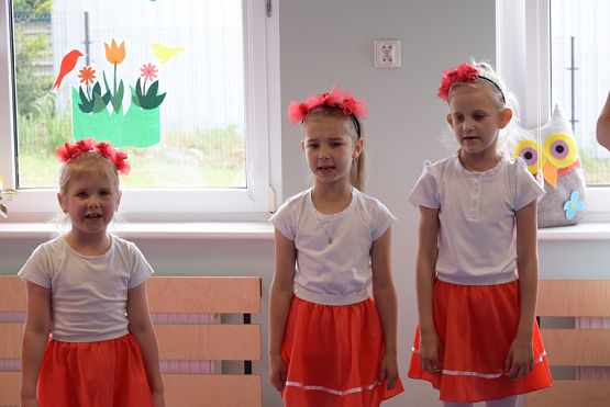 Grafika #1: Uroczystość pożegnania przedszkola przez dzieci 6-letnie cz. II