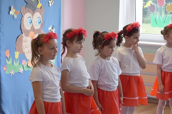 Grafika #2: Uroczystość pożegnania przedszkola przez dzieci 6-letnie cz. II