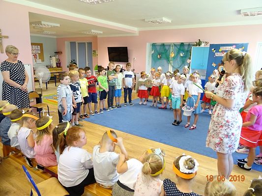 Grafika #2: Pożegnanie 6-latków przez młodsze przedszkolaki cz. V