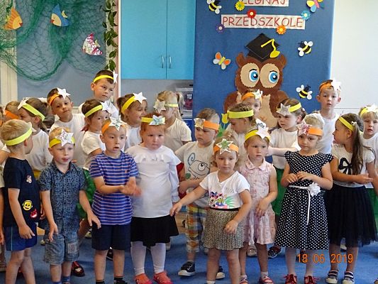 Grafika #1: Pożegnanie 6-latków przez młodsze przedszkolaki cz. IV