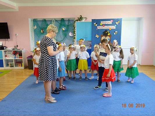 Grafika #5: Pożegnanie 6-latków przez młodsze przedszkolaki cz. IV